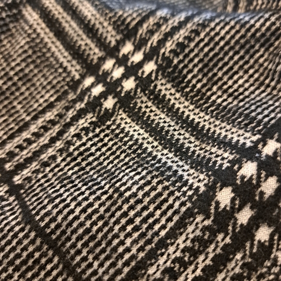 Fashion Nova Shorts - Picture 6 of 8